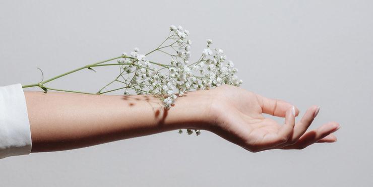 Avoiding Hand Pain as a Lash Tech