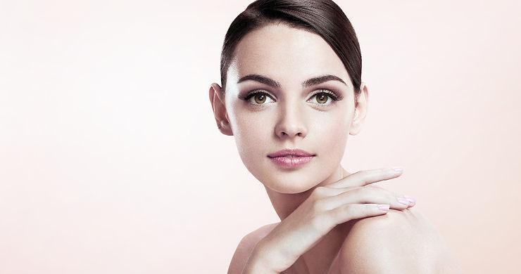 Best 13 Techniques for Cutting False Lashes in Half