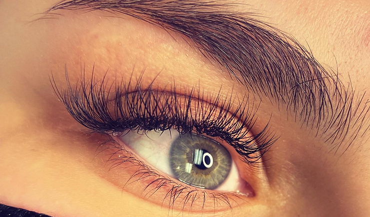 Can You Put False Lashes Over Extensions?