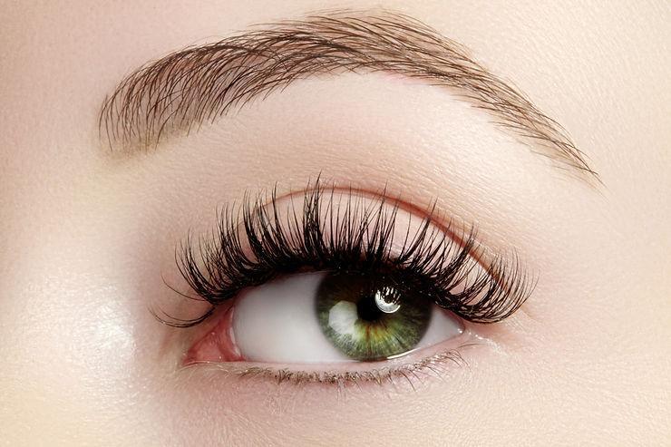 Eyelash extensions: The C Lash Curl