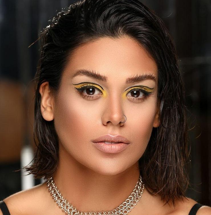 How to Achieve a Flawless Cat Eye Wing