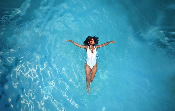 How To Apply Bronzer for a Natural Sunkissed Look