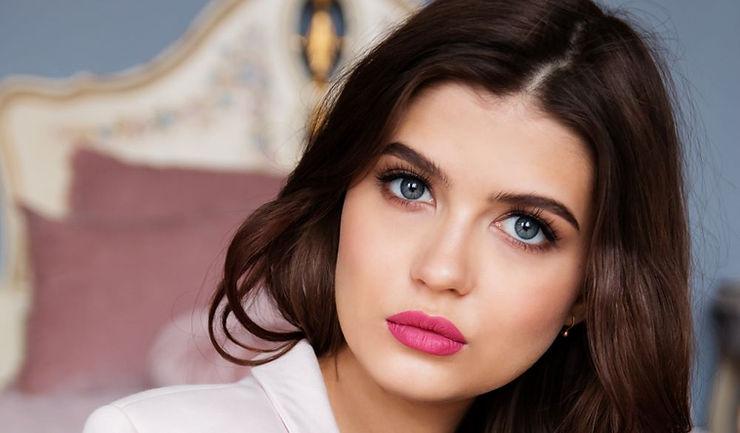 How to Cut False Eyelashes in Half for Beginners