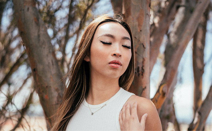 How to Put on Magnetic Lashes Simple Steps