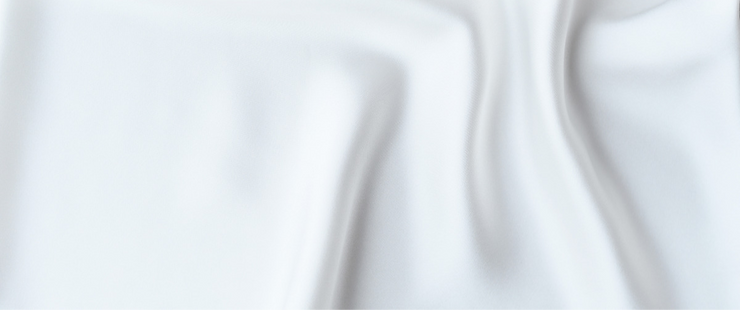 Silk Pillowcases or Satin Pillowcases: A Beauty Comparison