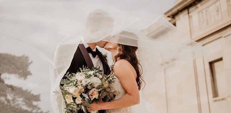Sunkissed makeup for a beach wedding