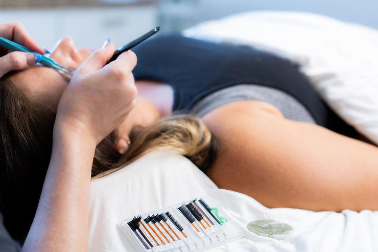 Volume Eyelash Extensions for a Dramatic Look: How to for Lash Techs